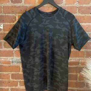 lululemon athletica “Metal Vent Tech Short Sleeve” Black Camo